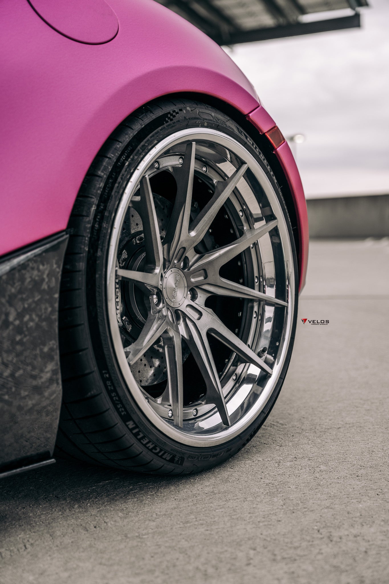 Velos VLS 01 3 - Piece Floating Spokes
