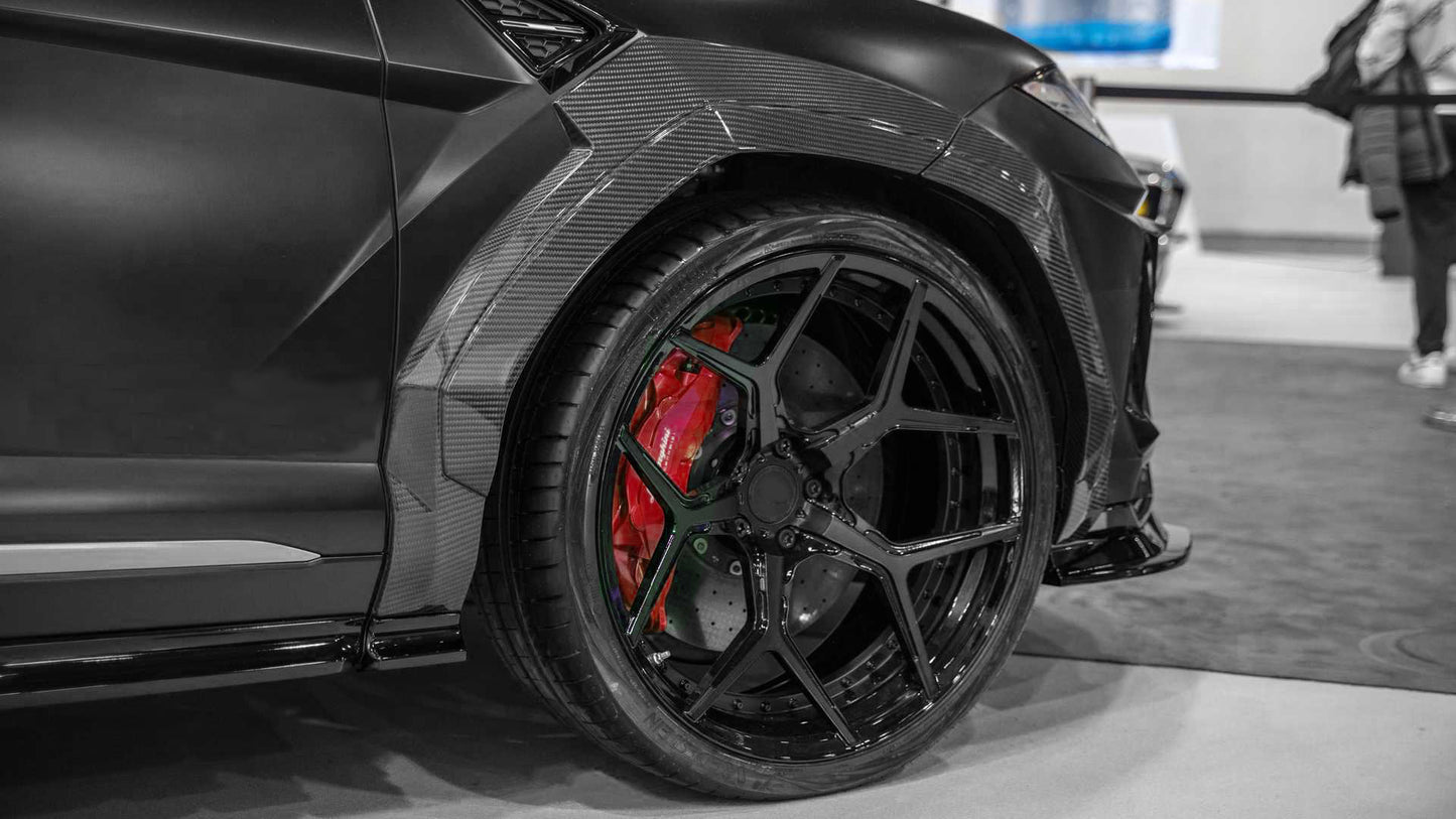 DMC Urus