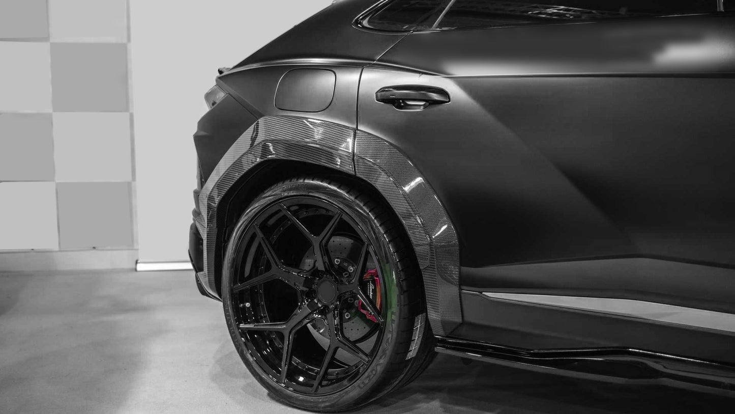 DMC Urus