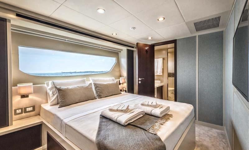 Dolce Lux Yacht | 110 FT