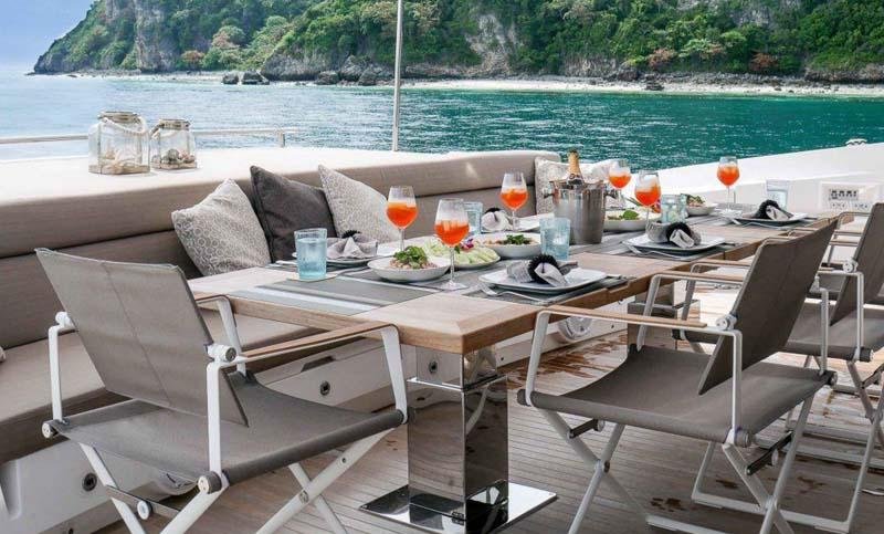 Dolce Lux Yacht | 110 FT