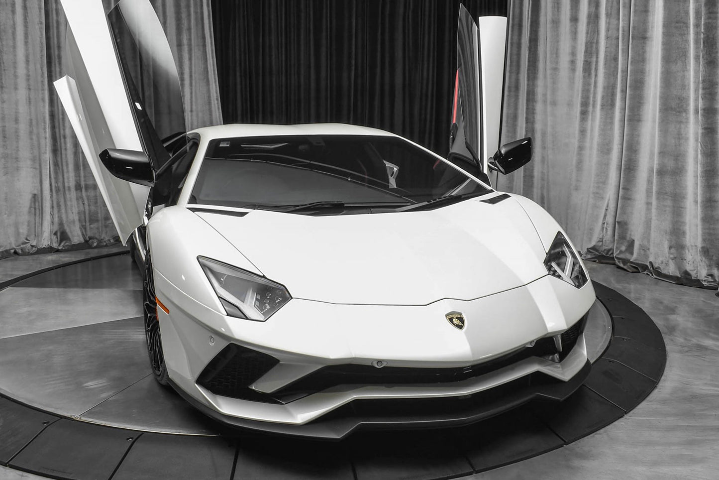 DMC Lamborghini Aventador S Style Body Kit