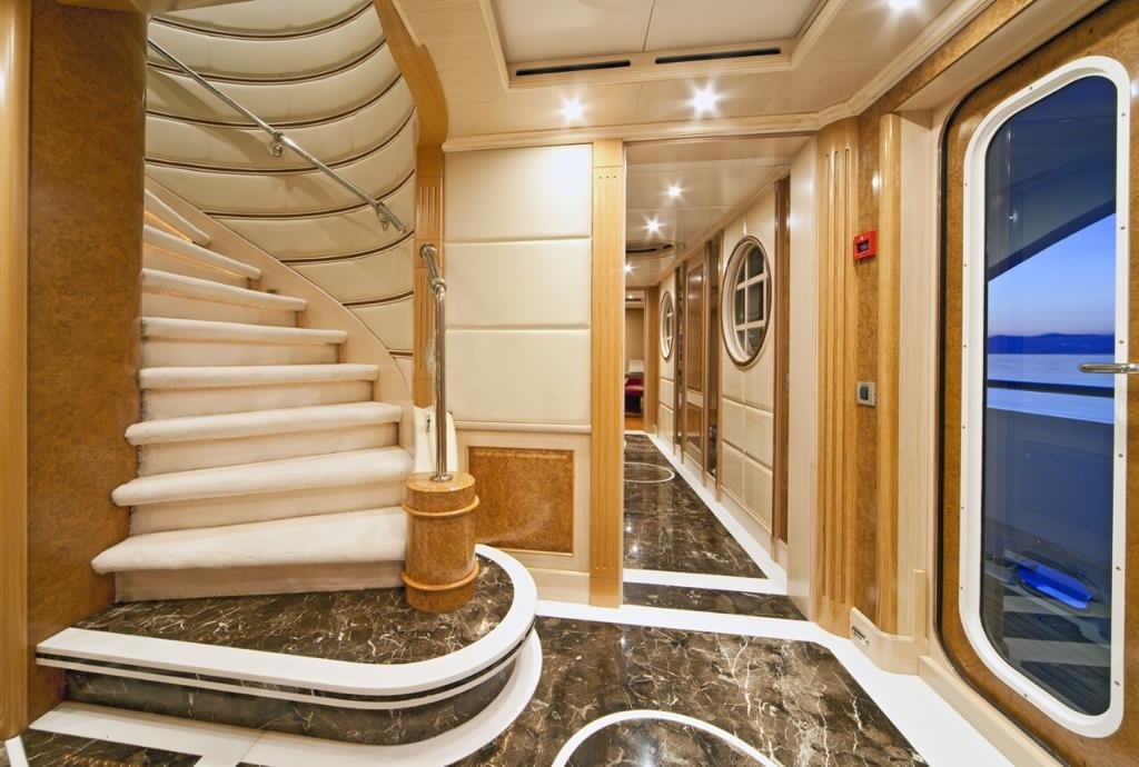 White Diamond | 170 FT